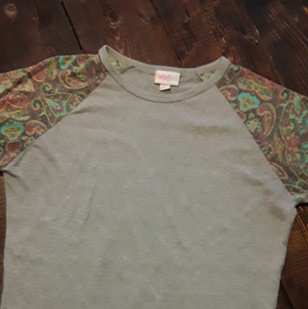 XS Lularoe Randy top